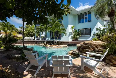 Image de Sombrero Beach house with private dock and  pool
