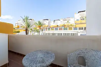 Image de Bel appartement avec climatisation, piscine, Wifi, Tv, terrasse et animaux admis