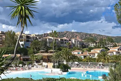 Image de Agréable appartement pour 4 personnes avec piscine, Wifi, Tv, terrasse et animaux admis