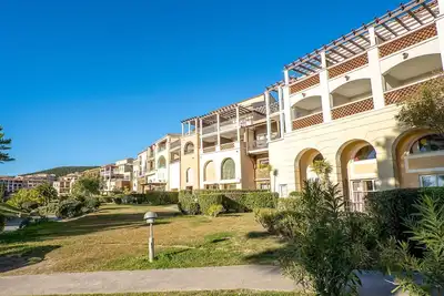 Image de Joli appartement pour 4 personnes avec Wifi, piscine, Tv, terrasse, animaux admis et parking