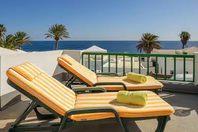 Lanzahost \"Villa Ona\" - perfect place by the sea