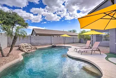 Image de Surprise Family Home w\/ Private Pool & Yard!