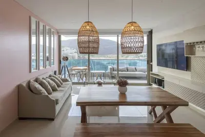 Image de Modern 3 Bedroom Beachfront Apartment at Samaria