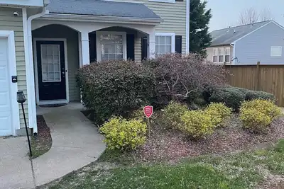 Image de Cheerful 4-bedroom in residential neighborhood free parking