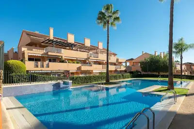 Image de Appartement Penthouse à Elviria, près de la mer, avec piscines partagées et Wi-Fi.