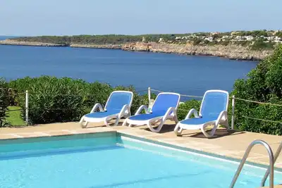 Image de Belle villa \"Helios\" avec vue sur l'océan, piscine, climatisation et Wi-Fi