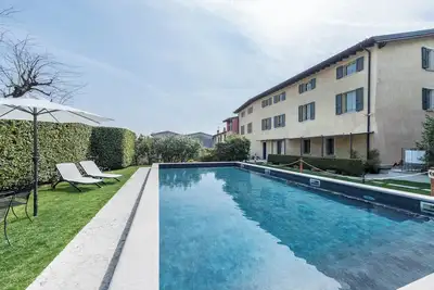 Image de Appartement 'Antica Torre Petrarca' avec vue sur les montagnes, Wi-Fi et climatisation