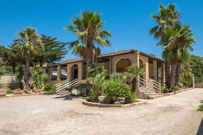 Image de Villa \"Casa Vacanze Consiglia\" près de la plage avec jardin