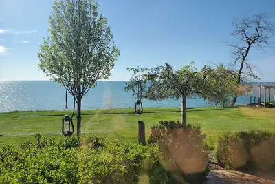 Image de Beautiful lakehouse