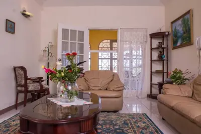 Image de Peaceful 3 Bedroom Home 1 Min Away From The Beach