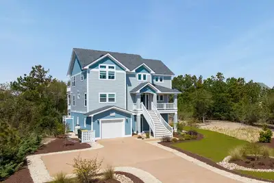 Image de Whoop! There It Is: New Build | Pool | Elevator