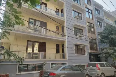 Image de F4ARoom in 4bhk with Netflix, attach bath, washer