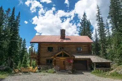 Image de Large Private house, removed from other cabins. Situated in the town of Silver Gate, Montana