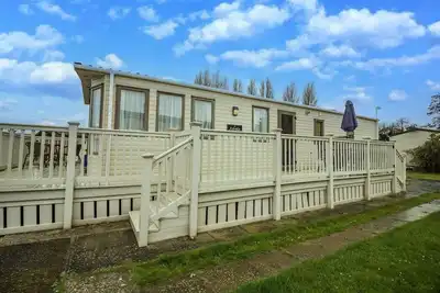 Image de 6 berth caravan with decking at Manor Park in Hunstanton ref 23017h