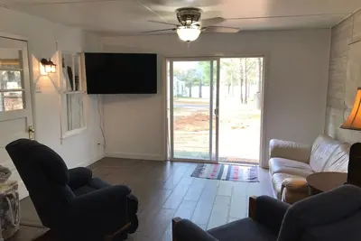 Image de Beautiful Views waking up by Crooked Lake