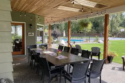 Image de One stop Vacation: Pool, Volleyball and Basketball