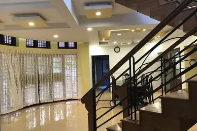 Image de 4000 sq ft spacious lexuary house
