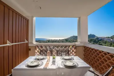 Image de L'Esquinade (H4 233) by Interhome