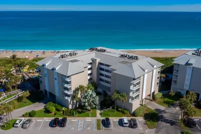 Image de The Sea Turtle - Light and Bright Two-Bedroom Oceanfront Condo