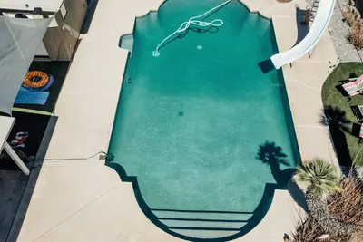 Image de The Desert Sunset: 4 Bdr, 5 Beds, Fast Wifi, Large Tv, Large private pool,