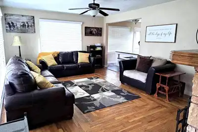 Image de Cowley Cozy Cottage 3 Bed/ 2 Bath