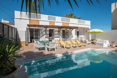 Image de The house is located in the coastal town of Luz de Tavira, close to the sea