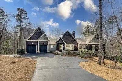 Image de Upscale Big Canoe w/ Mountain View & hot tub. close to Wildcat amenities