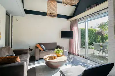 Image de Home by the Creek ('Huis aan de Kreek')