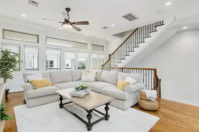 Image de Luxe centrally located Houston 3 story townhouse: Minute Maid/Grb/Med Center/Nrg
