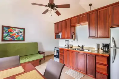 Image de Beauty and Serenity overlooking the Jungle and Sea