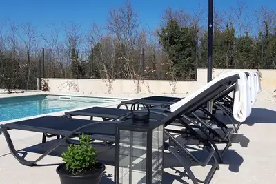 Image de Modern Stone Villa with Saline Pool in peaceful natural setting!