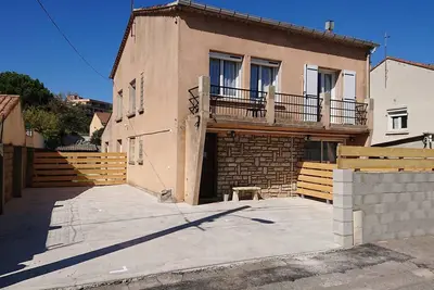 Image de Appartement idéal à Narbonne, \"Les vacances d' Elsa\" proche des Grands Buffets!