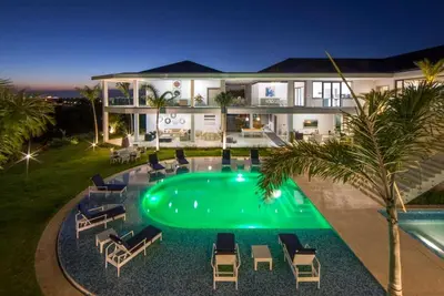 Image de House In | Modern Villa: Gym, Spa & Cinema | Cottage