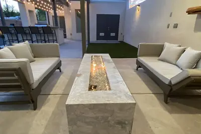 Image de New Modern house- heart of Corrales