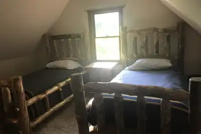 Image de Hocking Hills Cabin comes with 3 \"Wild Cats\". . .