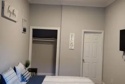 Image de lovely relaxing room with hight speed internet, neflix with a independent entry