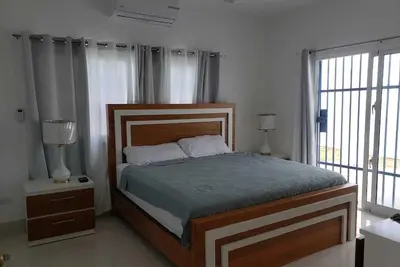 Image de Villa is located 5 minutes from the beach.