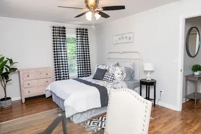 Image de Perfect place for longer stays! New construction!