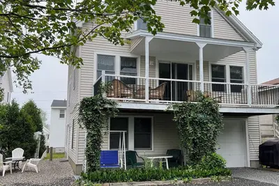 Vacation home in between two sandy beaches with ample room throughout