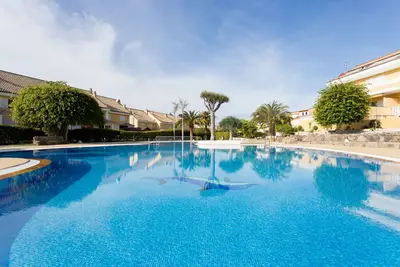 Image de 5 minutes from the beach! Ideal house for families, with terrace and Bbq