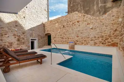 Image de Luxury Villa Old Story with Pool