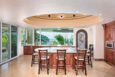 Image de Boca de Tomatlán Luxury Ocean Frontage Villa