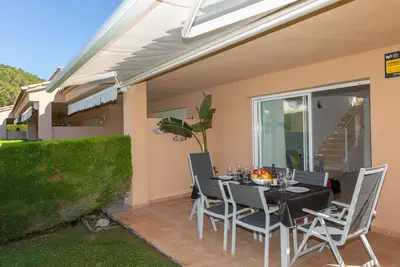 Image de Magnifique maison de vacances pour 6 personnes avec climatisation, piscine, Wifi, Tv et terrasse