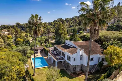 Image de Maison de vacances privée avec Wifi, piscine privée, climatisation, patio, vue panoramique
