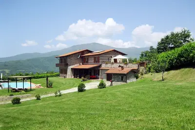 Image de Merveilleuse maison de vacances pour 8 personnes avec piscine privée, Wifi, Tv et patio