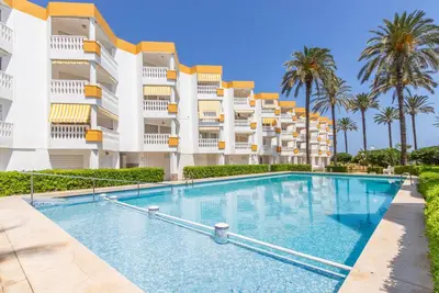 Image de Appartement 'A46 Vistas al mar desde la terraza', proche plage, avec piscine partagée et Wi-Fi