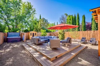 Image de Hot Tub + Sauna + Cold Plunge | 3 King Suites | Luxury Top 1% Sedona Retreat