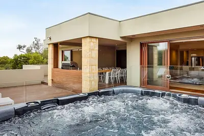 Image de Stunning Home Alfresco Entertainment Jacuzzi