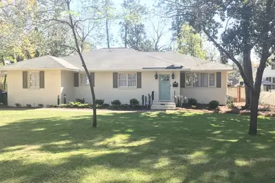 Image de Historic Home 2 Miles from Course!