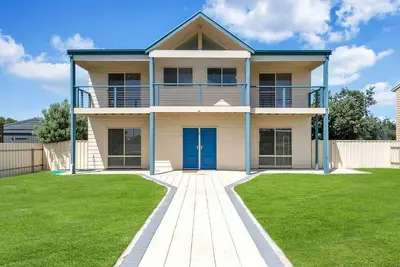 Image de Two Blue Doors - All Linen Included